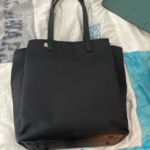 LIKE NEW Beis Commuter Tote in Black